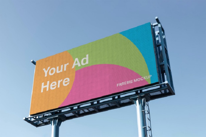 Quảng cáo OOH với các billboard